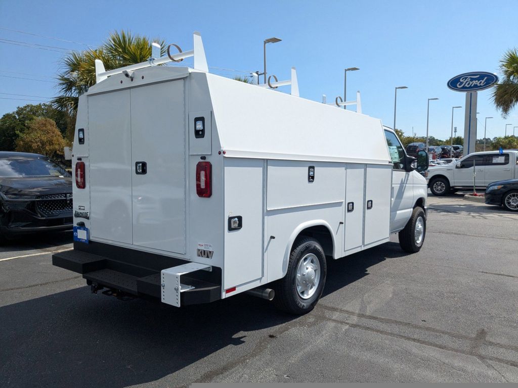 2026 Ford E-350 Cutaway 