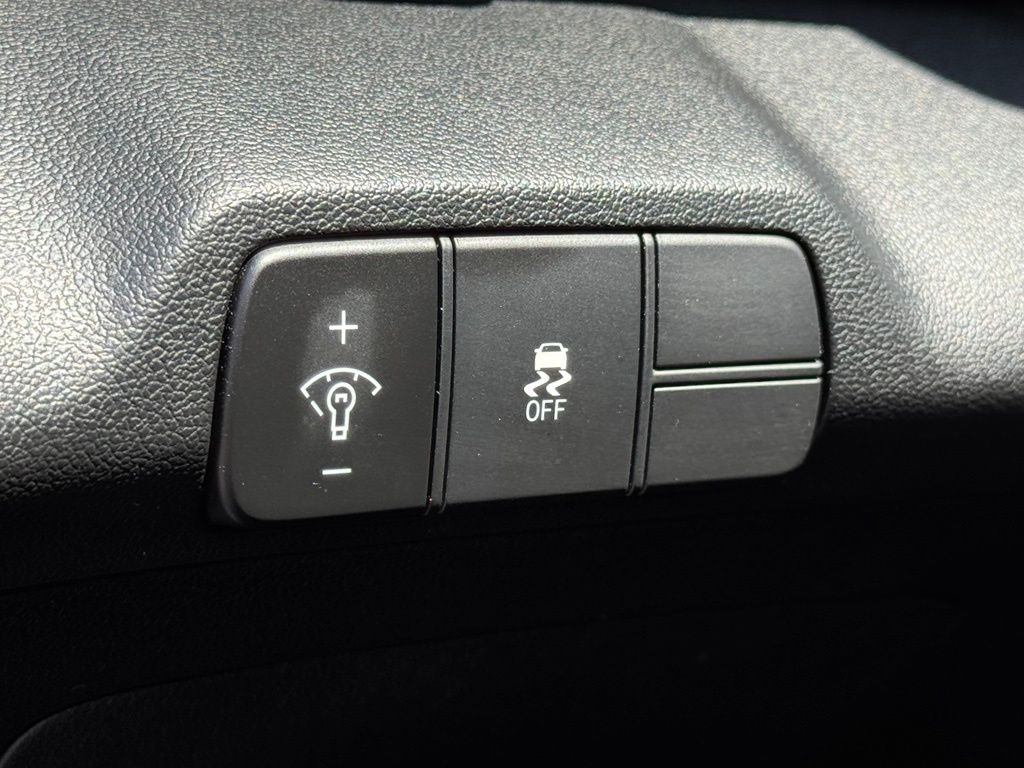 Used 2025 Hyundai Elantra Sedan