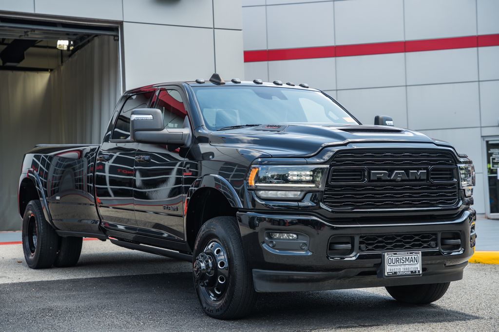 Diamond Black Crystal Pearlcoat 2024 RAM 3500 Pickup Truck Four-Wheel Drive 6-Speed Automatic