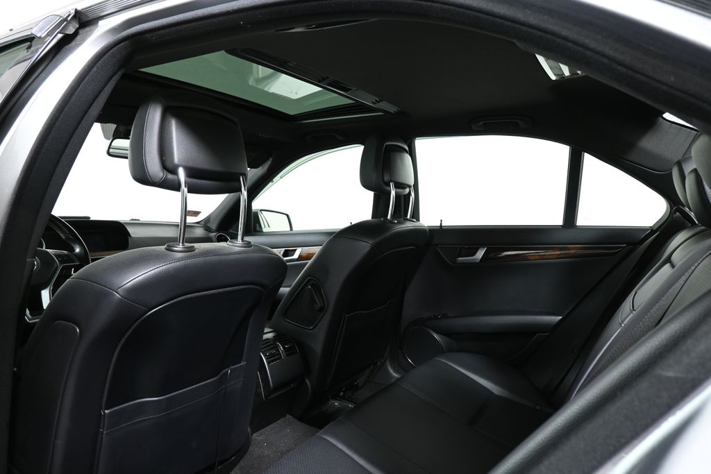 Thumbnail: 2013 Mercedes-Benz C-Class - 6