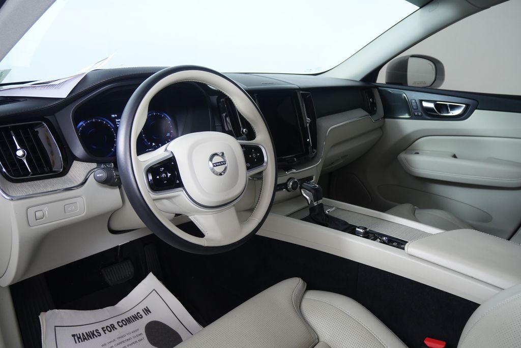 2021 Volvo XC60 T6 Inscription 13