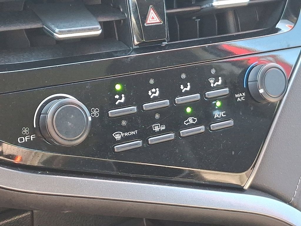 Thumbnail: 2021 Toyota Camry - 15