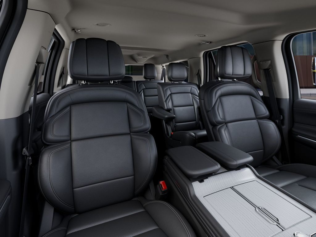 Thumbnail: 2027 Lincoln Navigator L - 10