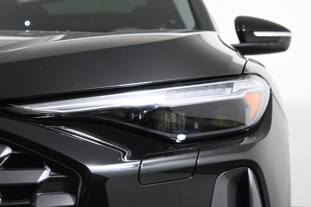 Thumbnail: 2025 Audi Q5 - 10