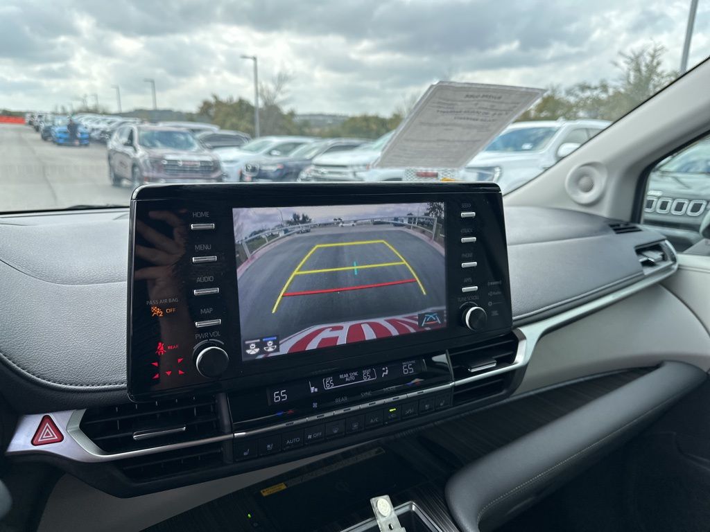 Used Car 2021 Toyota Sienna  For Sale Under $35,000 In Austin, Texas