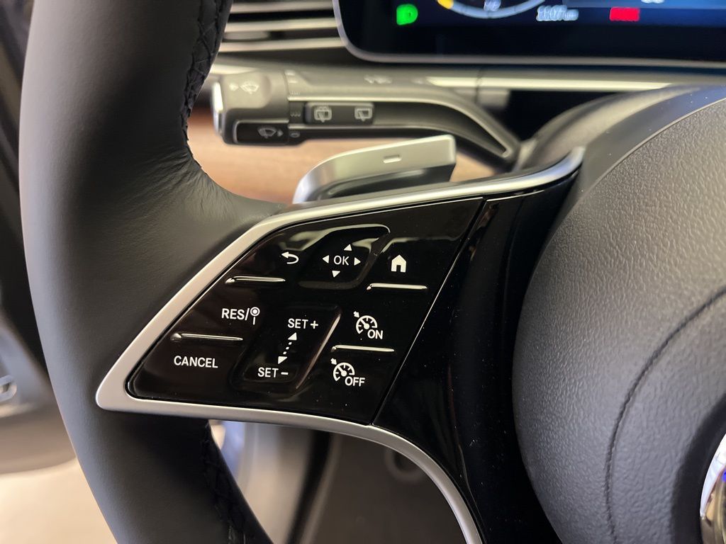 Thumbnail: 2026 Mercedes-Benz GLE - 15