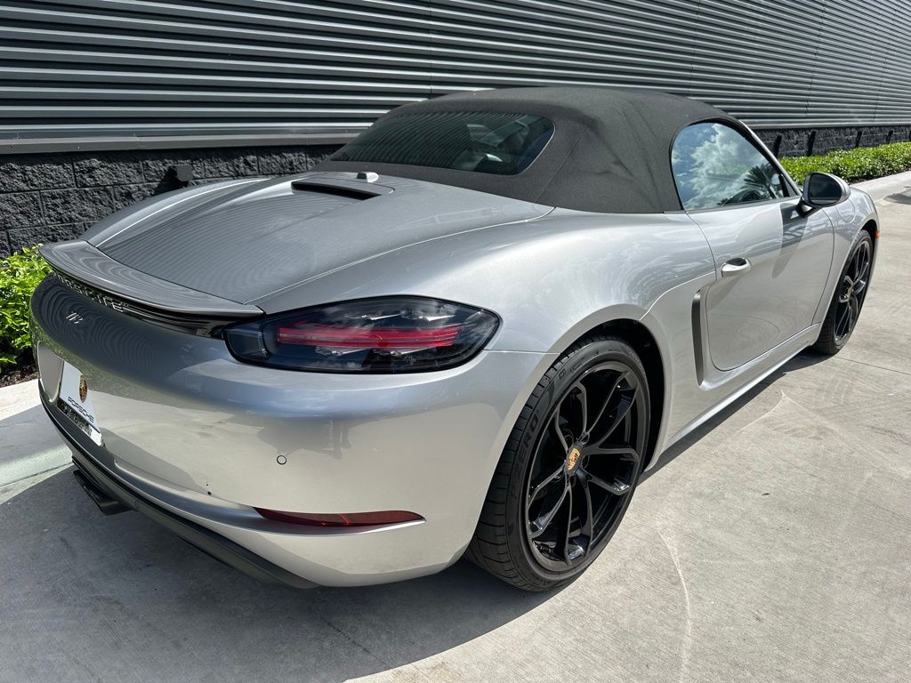 2024 Porsche 718 Boxster  10