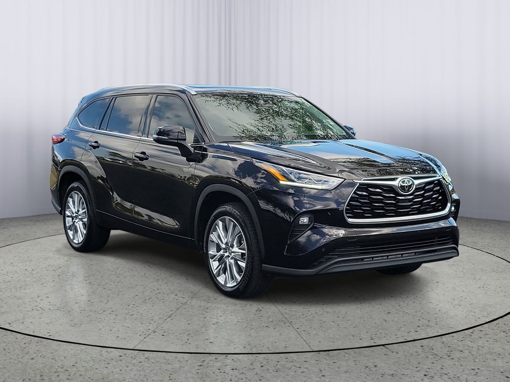 used 2020 Toyota Highlander car, priced at $30,998