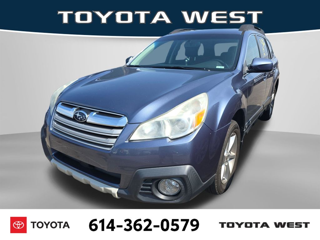 Used 2014  Subaru 2.5i image 3