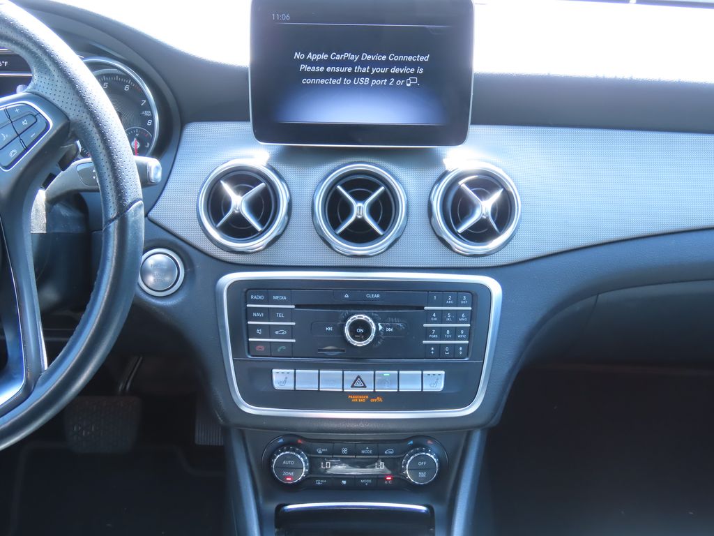 Thumbnail: 2019 Mercedes-Benz GLA - 8