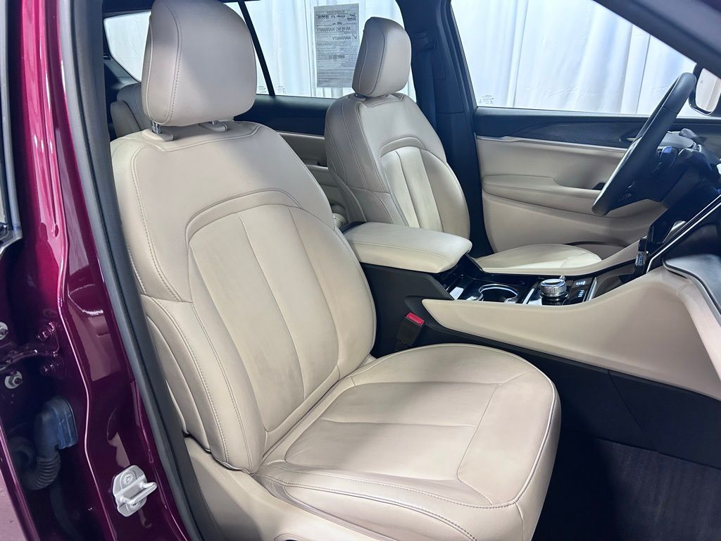 used 2023 Jeep Grand Cherokee L car, priced at $31,746