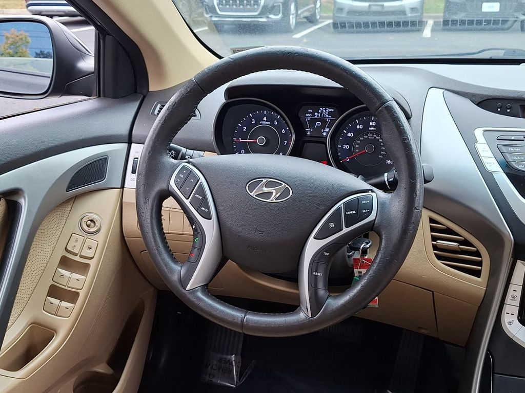 Thumbnail: 2013 Hyundai Elantra - 15