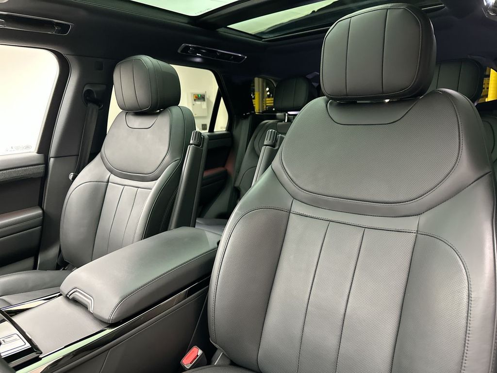 Thumbnail: 2024 Land Rover Range Rover Sport - 22