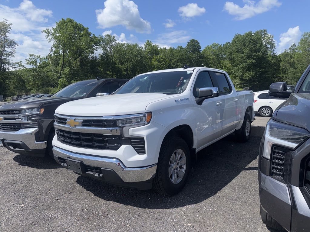 2025 Chevrolet Silverado 1500 LT 4X4 Crew Cab Short Box's photo