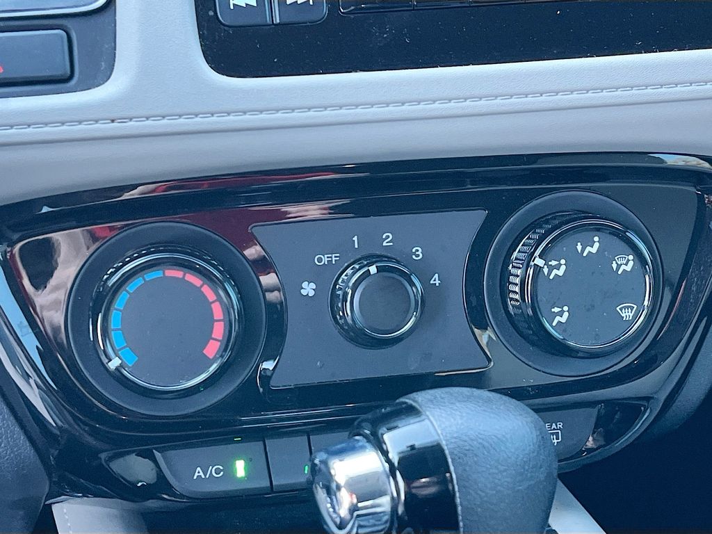 2022 Honda HR-V LX White at AutoSavvy Houston Southwest