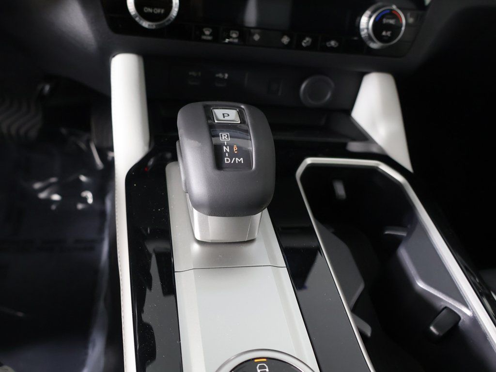 New 2026 Blue Mitsubishi SE image 48