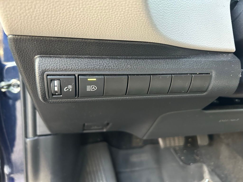 Thumbnail: 2022 Toyota Corolla - 17