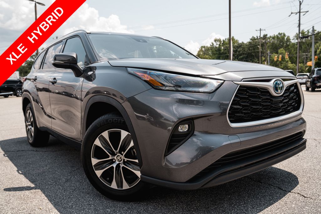 Magnetic Gray Metallic 2022 Toyota Highlander Hybrid SUV / Crossover Front-Wheel Drive Continuously Variable Transmission