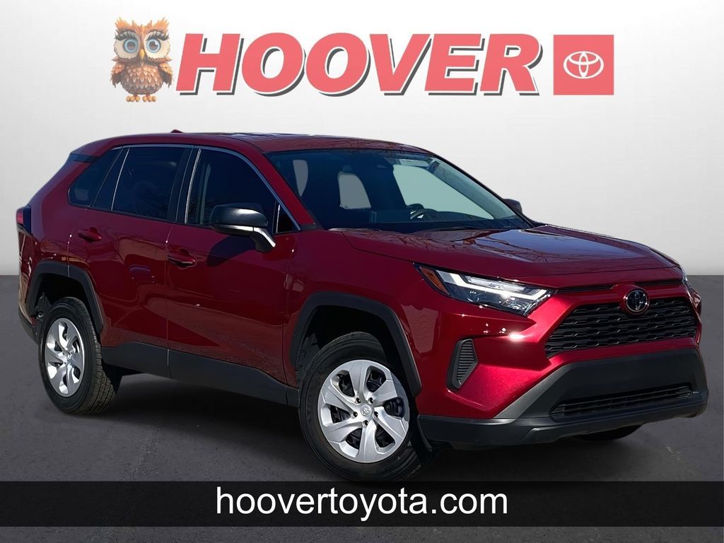 2025 Toyota RAV4 LE FWD