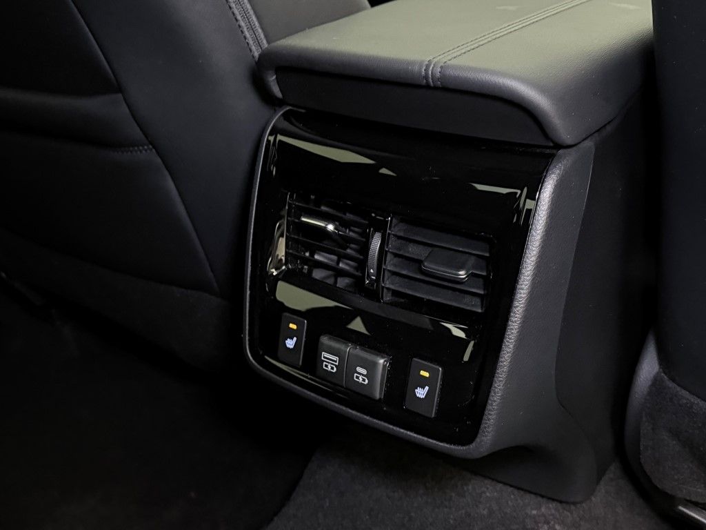 Thumbnail: 2021 Toyota Avalon - 22