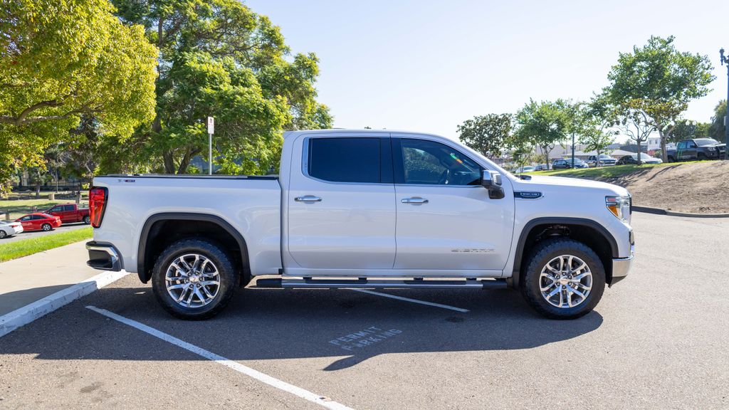 Used 2019 GMC Sierra 1500 SLT 4D Crew Cab