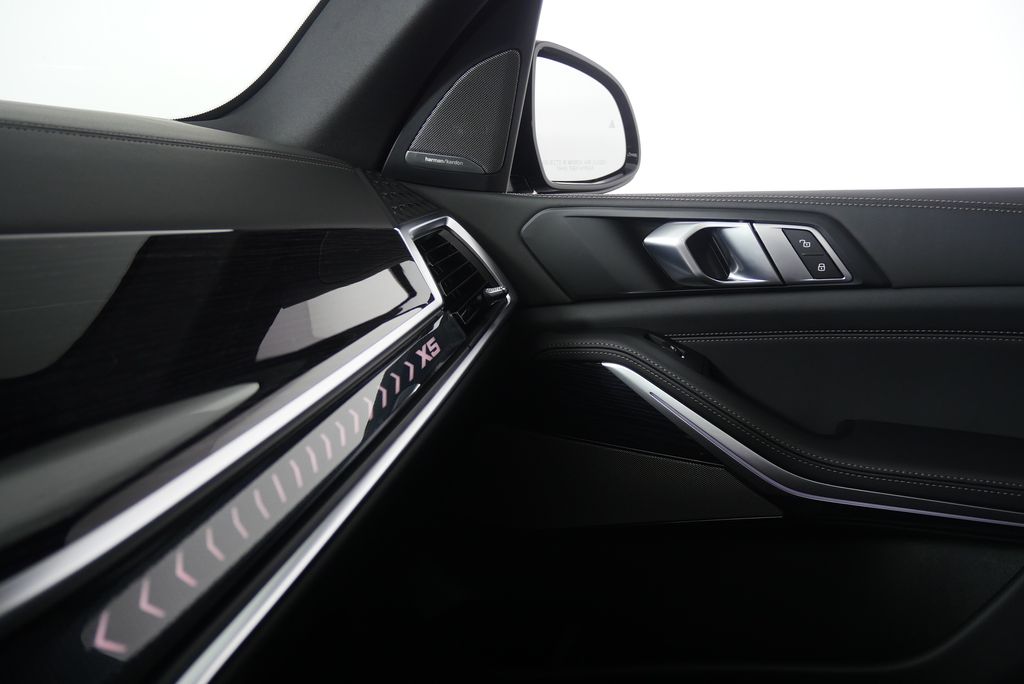 Thumbnail: 2026 BMW X5 - 24