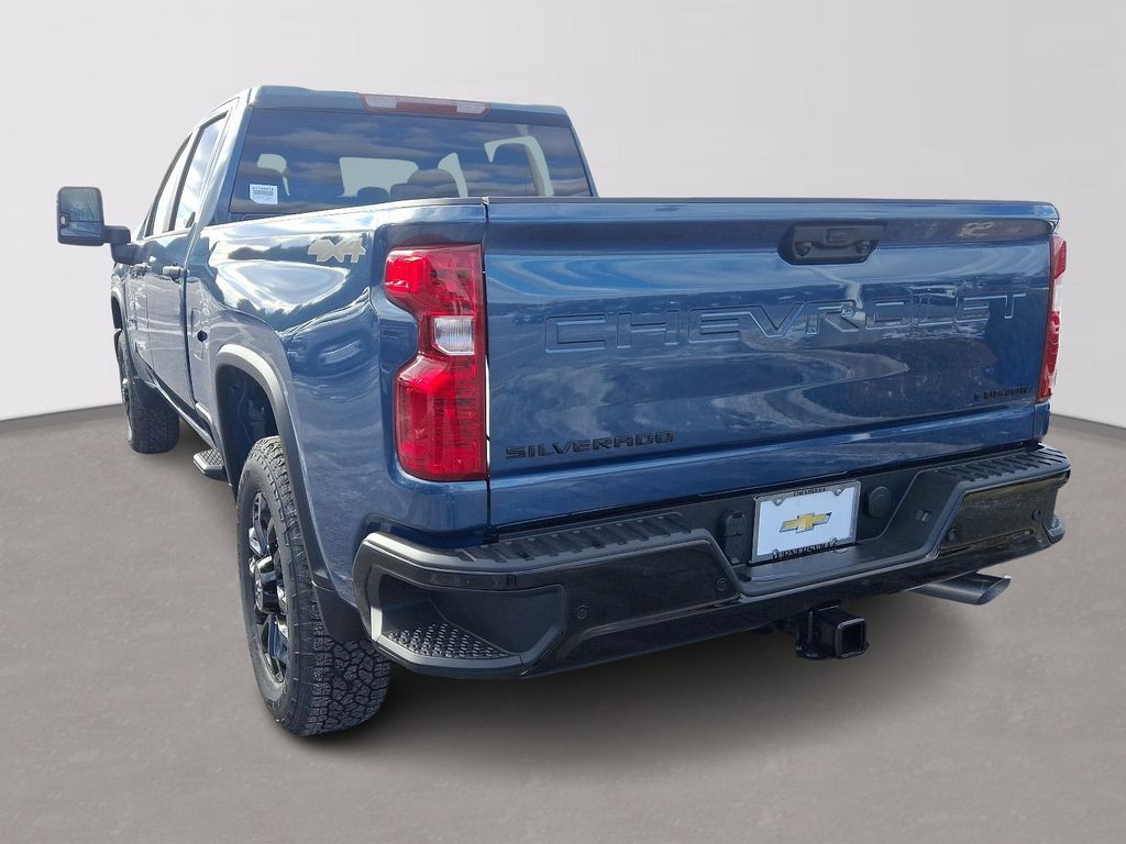 2025 Chevrolet Silverado 2500 Custom 3