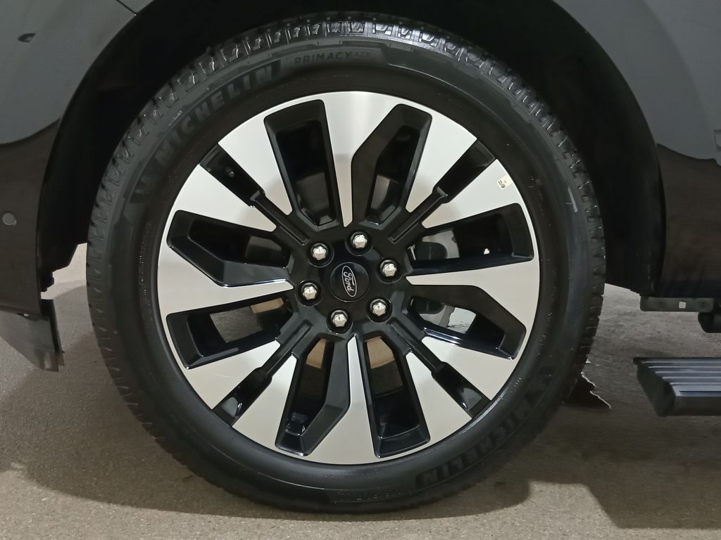 2025 Ford Expedition Platinum MAX