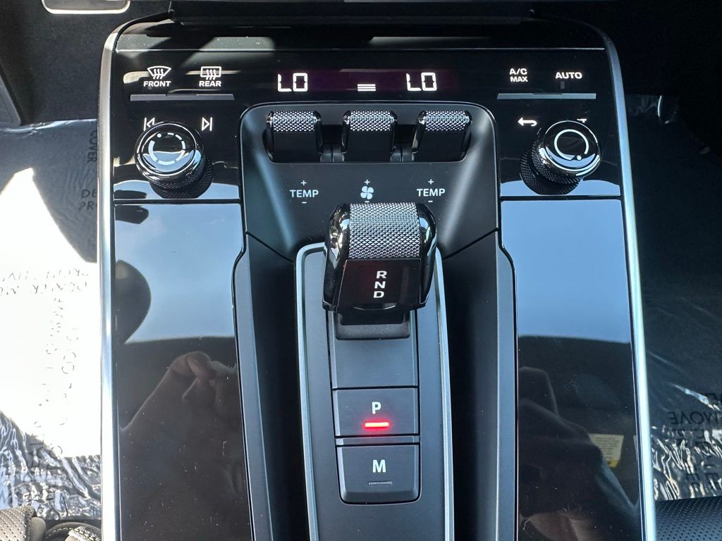 2023 Porsche 911 Carrera 4S 24