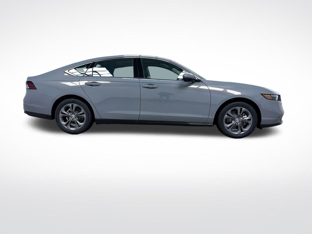 2025 Honda Accord Hybrid EX-L - Photo 10