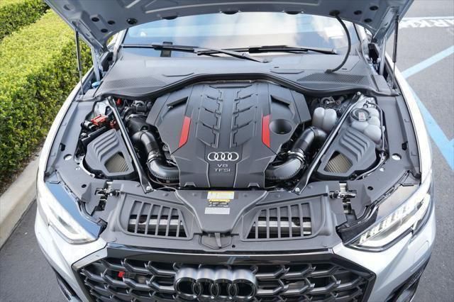 Thumbnail: 2025 Audi S8 - 28
