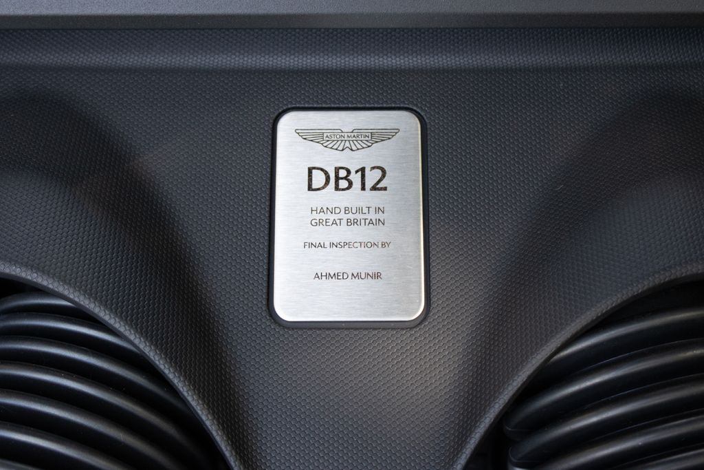 2025 Aston Martin DB12 Base - Photo 26