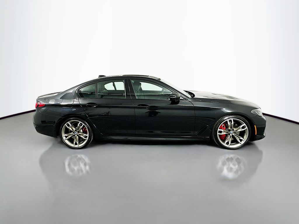 2022 BMW 5 Series M550i xDrive 4
