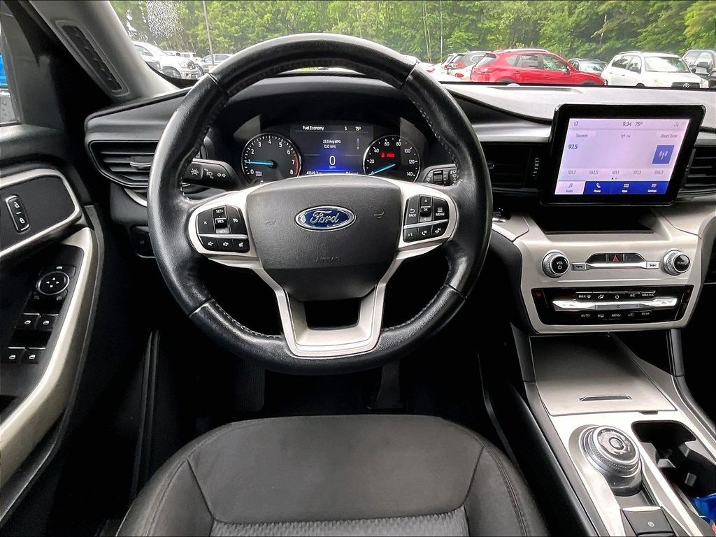 2022 Ford Explorer — photo 18