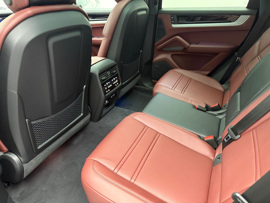 Thumbnail: 2026 Porsche  - 23