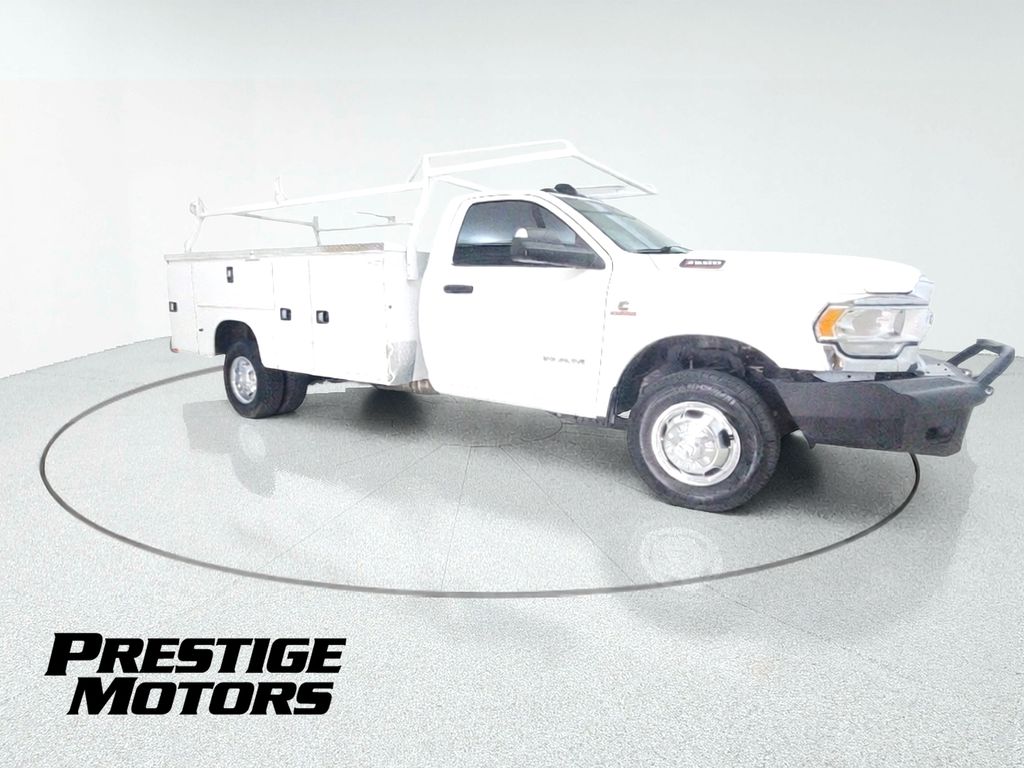 Bright White Clearcoat 2022 RAM 3500 Chassis Pickup Truck Four-Wheel Drive 6-Speed Automatic