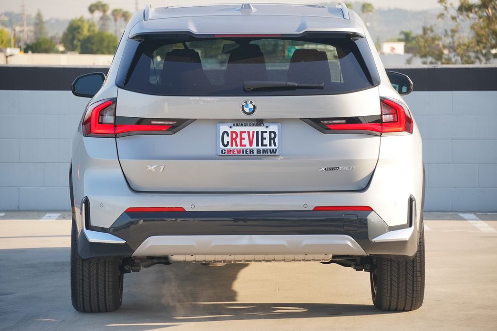 Thumbnail: 2026 BMW X1 - 6