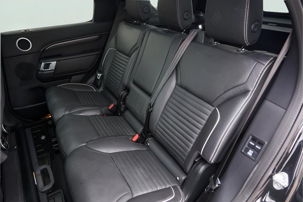 Used Car 2024 Land Rover Discovery  Metropolitan Edition For Sale Under $70,000 In Austin, Texas