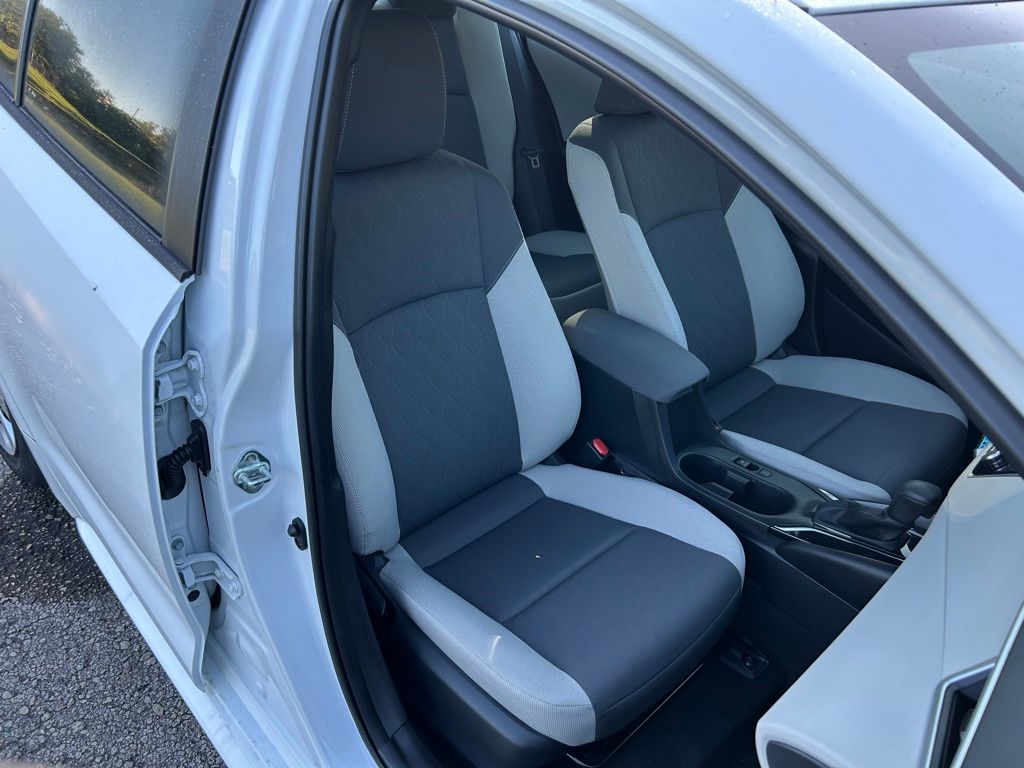 2023 Toyota Corolla LE 15