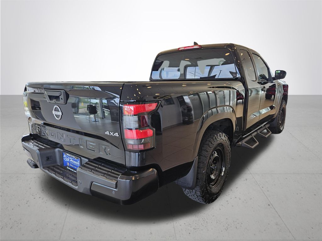 2022 Nissan Frontier S