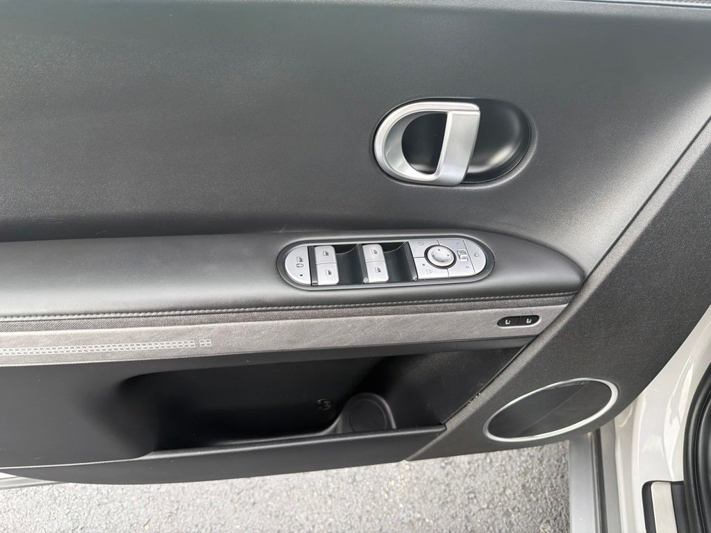 Used 2024 Gray Hyundai Limited image 9