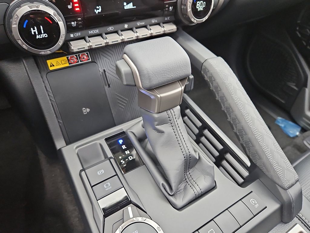 Thumbnail: 2025 Toyota 4Runner - 12