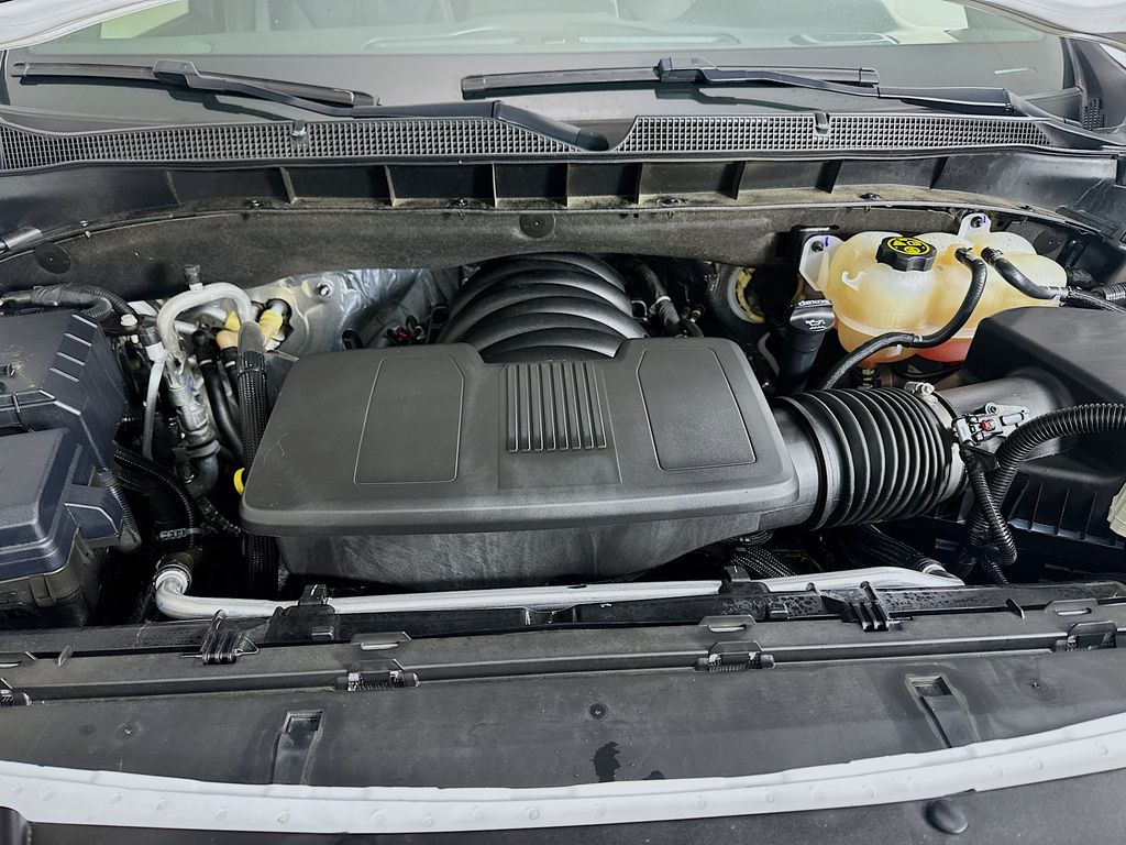 Thumbnail: 2023 Chevrolet Tahoe - 30