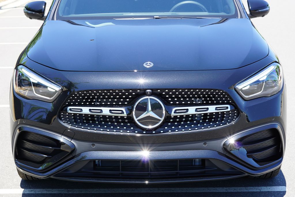 Thumbnail: 2026 Mercedes-Benz GLA - 9