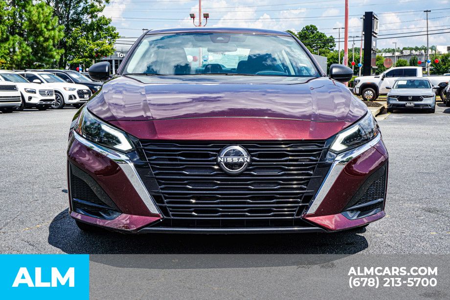 Used 2024 Red Nissan 2.5 SV image 9