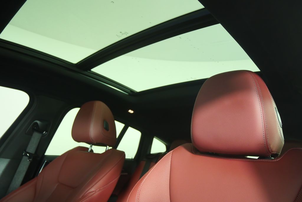 Thumbnail: 2023 BMW X4 - 12