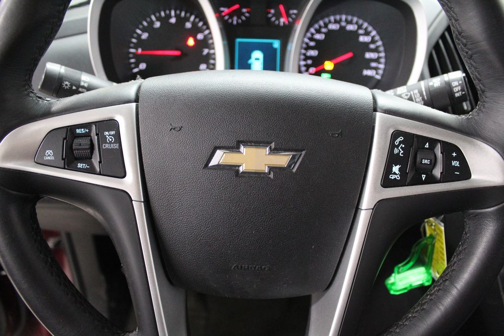 2017 Chevrolet Equinox LT 19