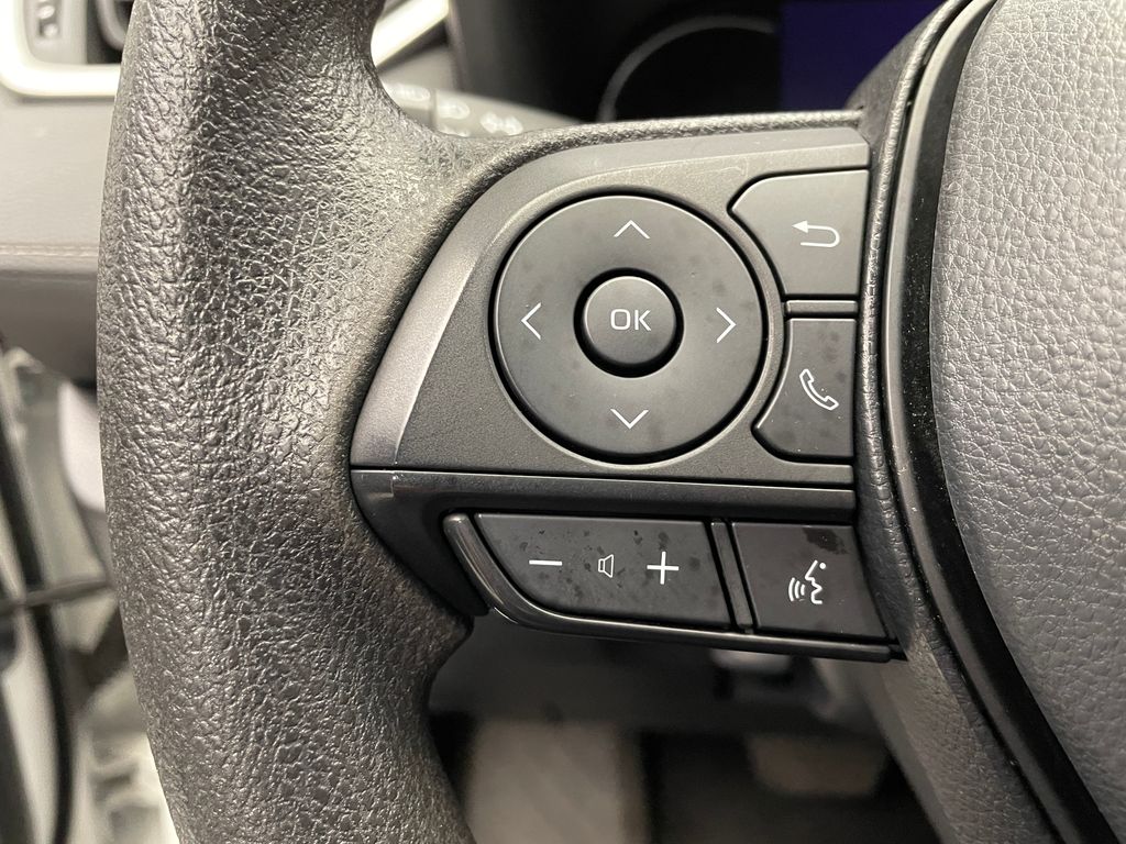 2023 Toyota RAV4 XLE 22