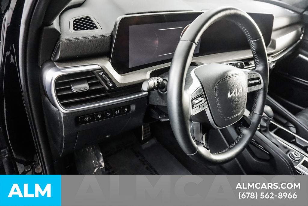 Used 2025 Black Kia SX-Prestige X-Line image 30