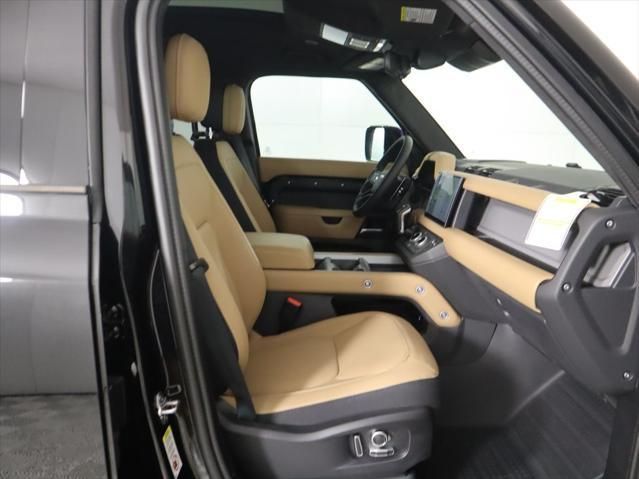 Thumbnail: 2025 Land Rover Defender - 21